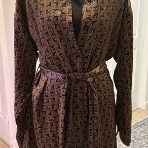 Elegant Swirl Patterned Dress